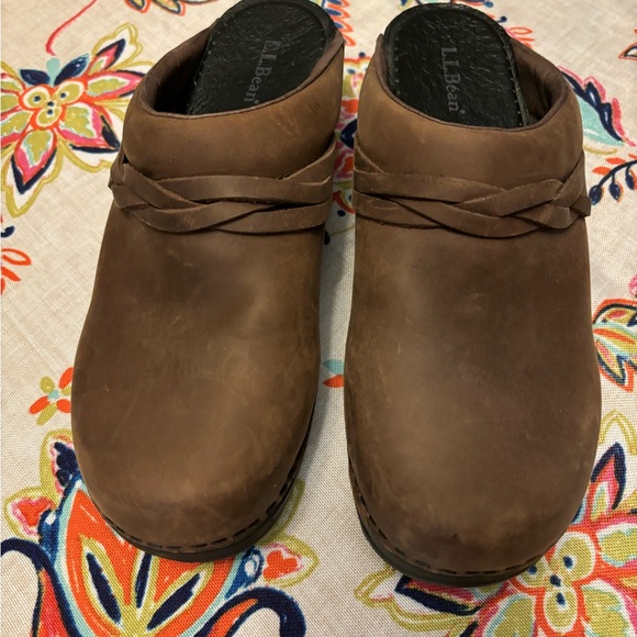 L.L Bean Clogs - Picture 2 of 6